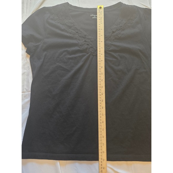 St. John's Bay Black‎ Crochet V Neck Short Sleeve Tee Shirt Top - Picture 5 of 7